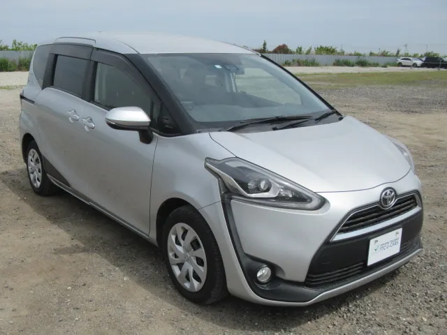 Toyota Sienta 2018